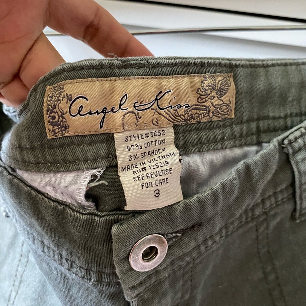 Shorts - Picture 4 of 6
